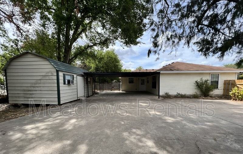 407 N Bordon St - Photo 7 of 24
