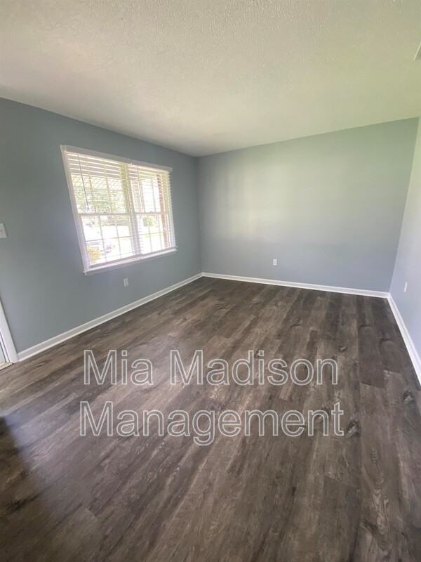 7 Treadway St - Photo 2 of 22