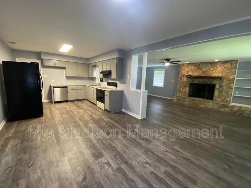 7 Treadway St - Photo 3 of 22