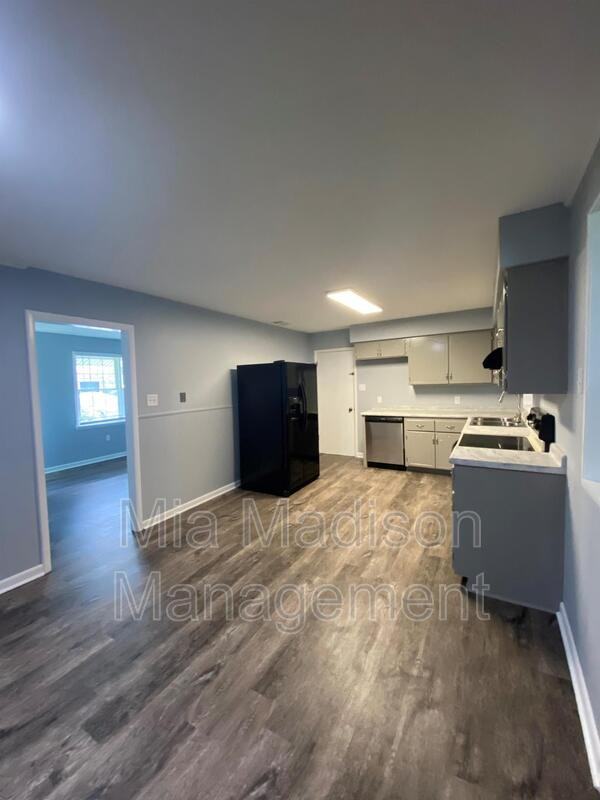 7 Treadway St - Photo 4 of 22