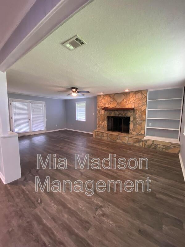 7 Treadway St - Photo 5 of 22