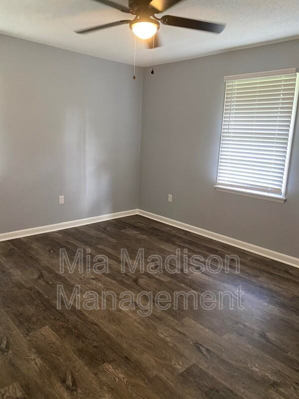 7 Treadway St - Photo 7 of 22