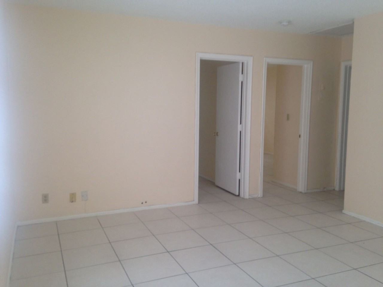 230 NE 40th St # 2 - Photo 2 of 11