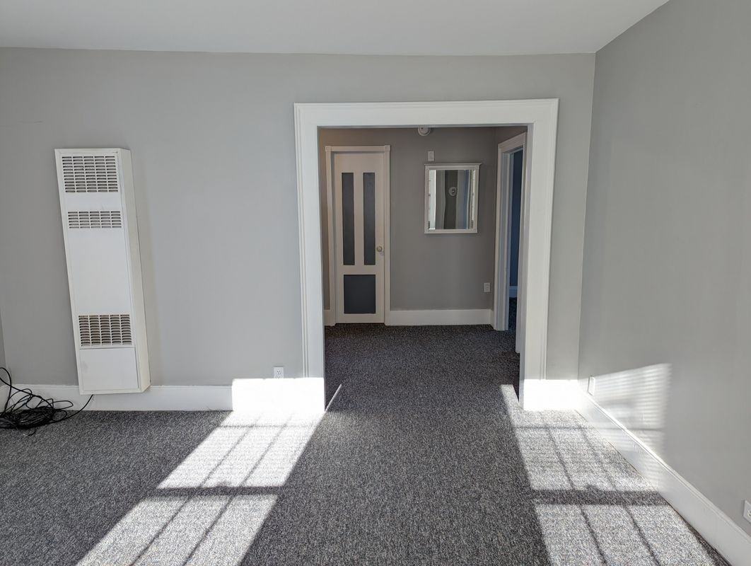 5486 Broadway St - Photo 3 of 23