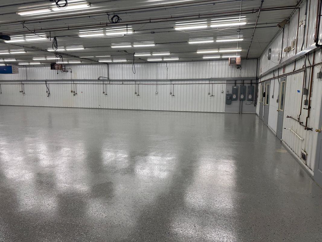 400 Railroad Ave W - Photo 3 of 7