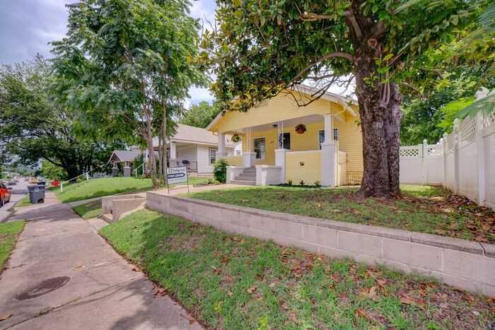 1155 N Main St - Photo 2 of 23