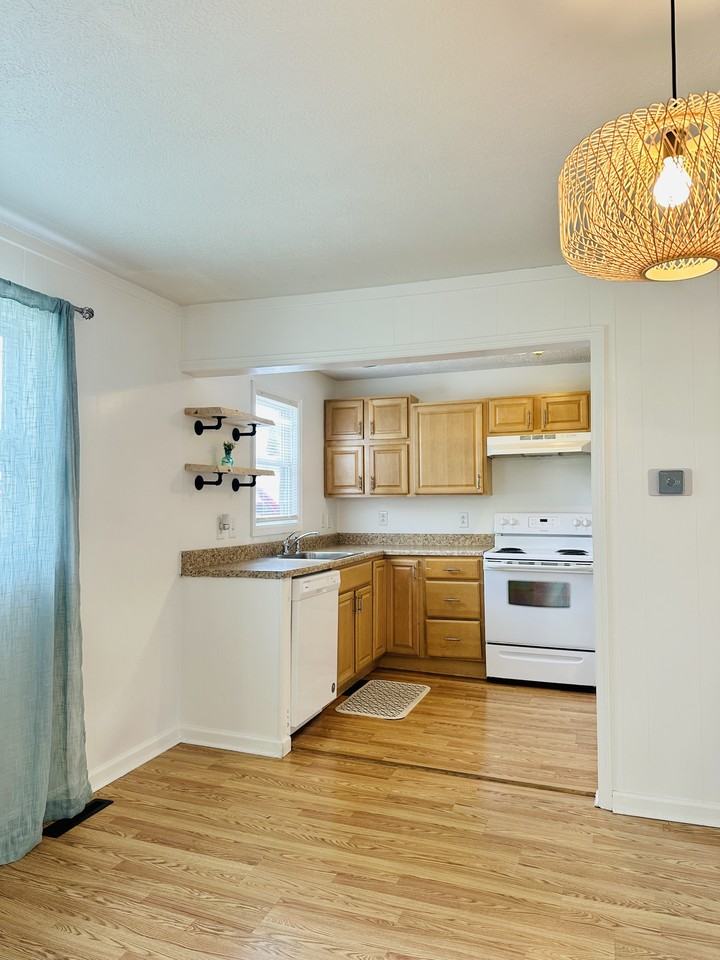 808 Hibner Ave #NA - Photo 5 of 27