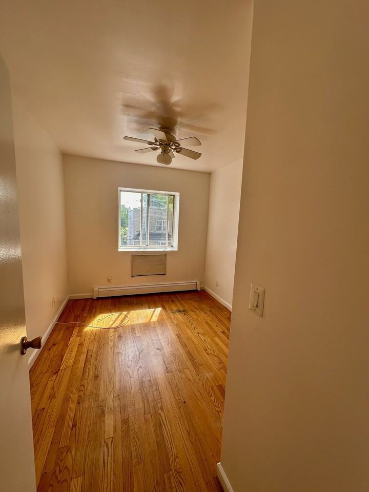 643 Thieriot Ave #3 - Photo 3 of 8