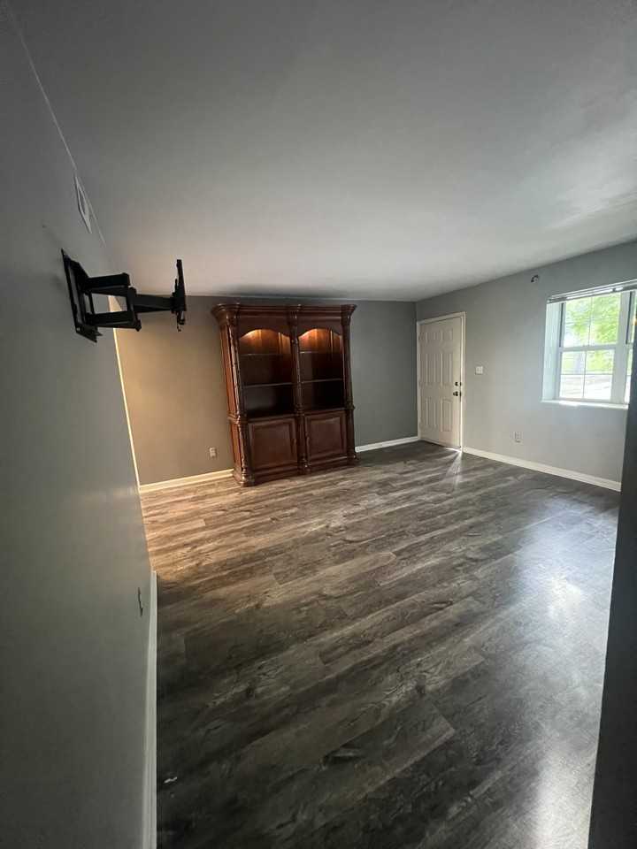 9164 N Swan Cir - Photo 2 of 20