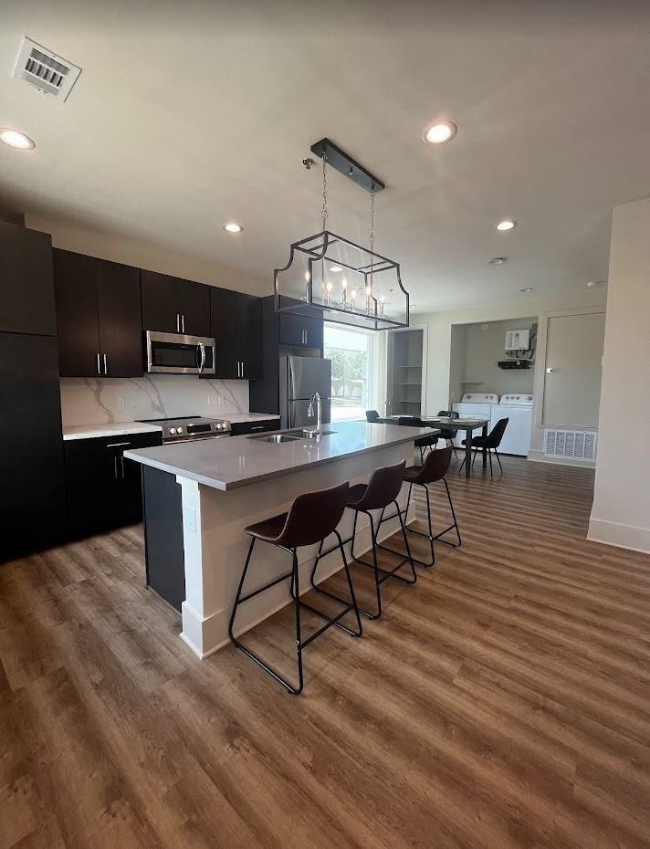 213 Holleman Dr E #204 - Photo 4 of 8