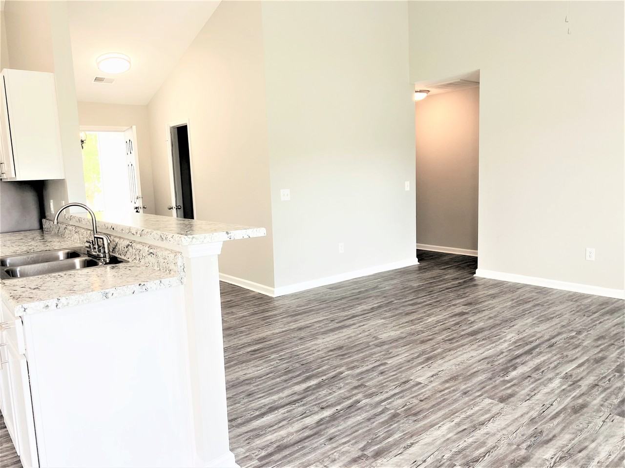17 Cottingham Way #NA - Photo 5 of 30
