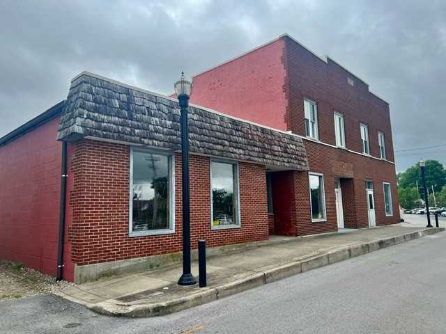 114 Railroad Street ##B - Photo 3 of 15