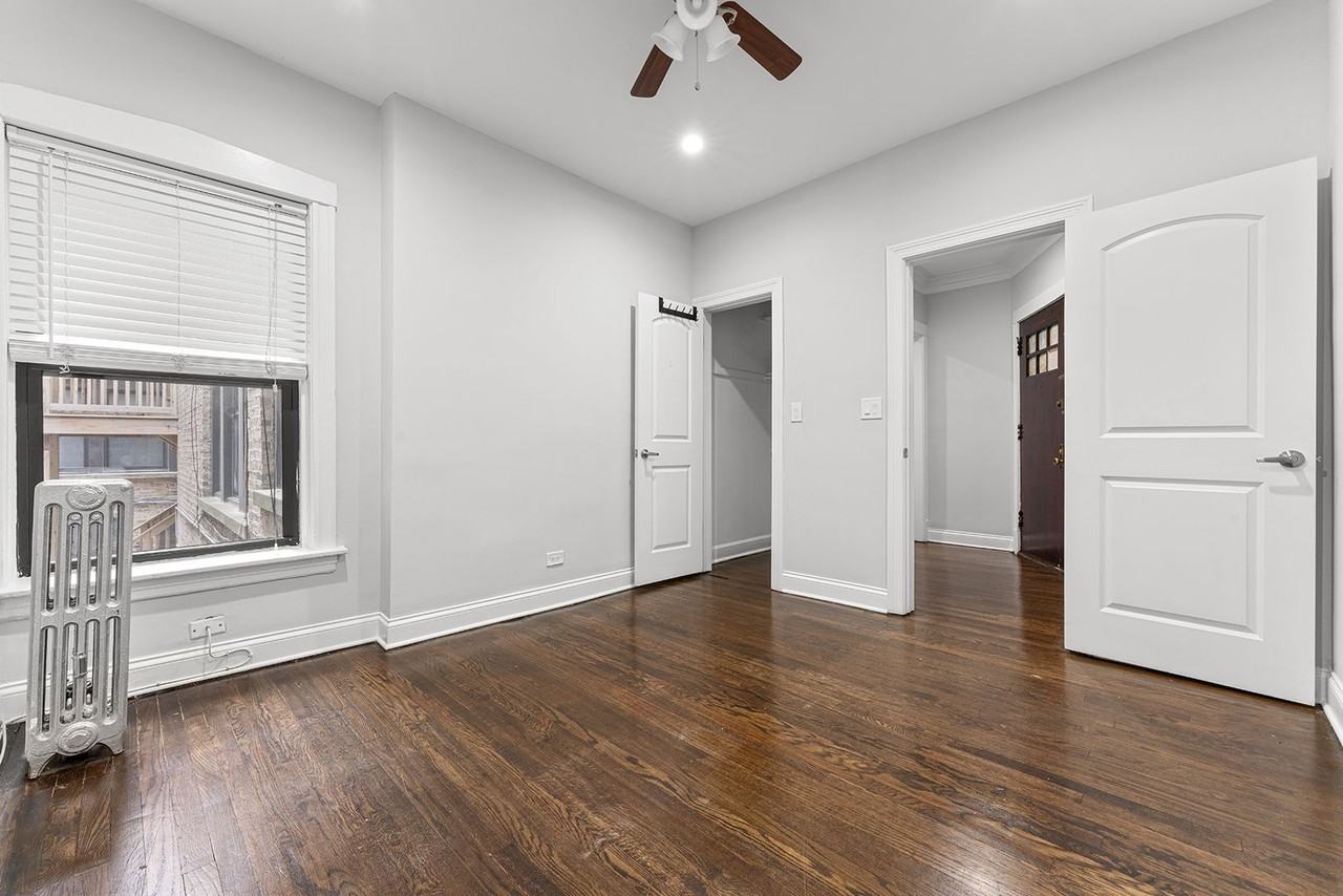The Albany Park Place - Photo 5 of 29