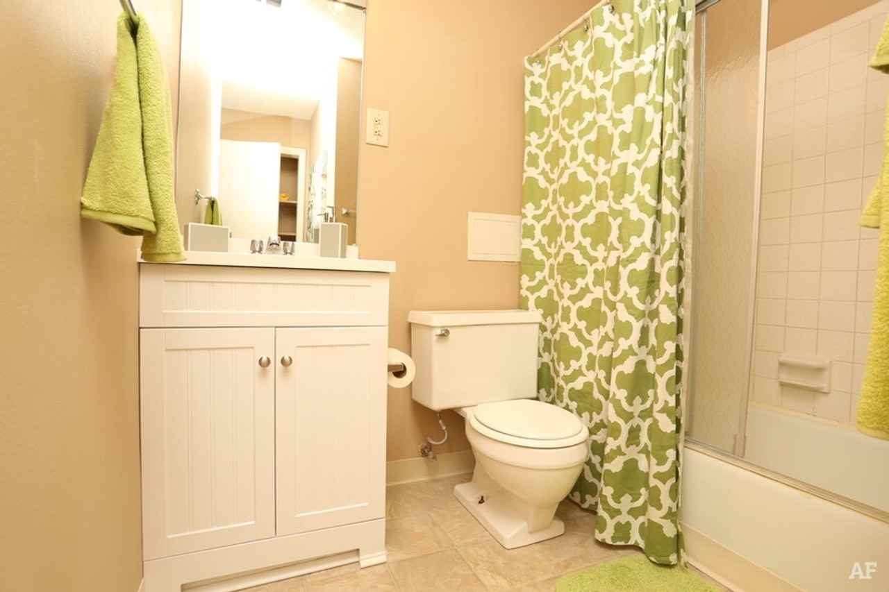 400 Gatehouse - Photo 4 of 11