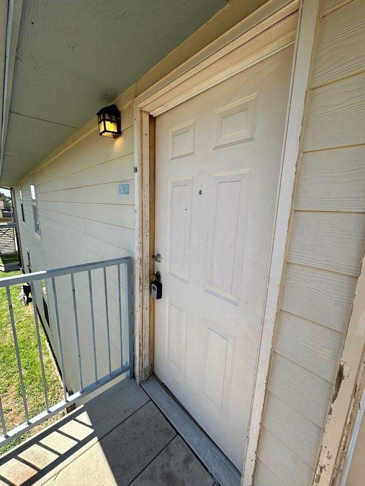 Echols 1500 - Sedona Apartments - Photo 3 of 37