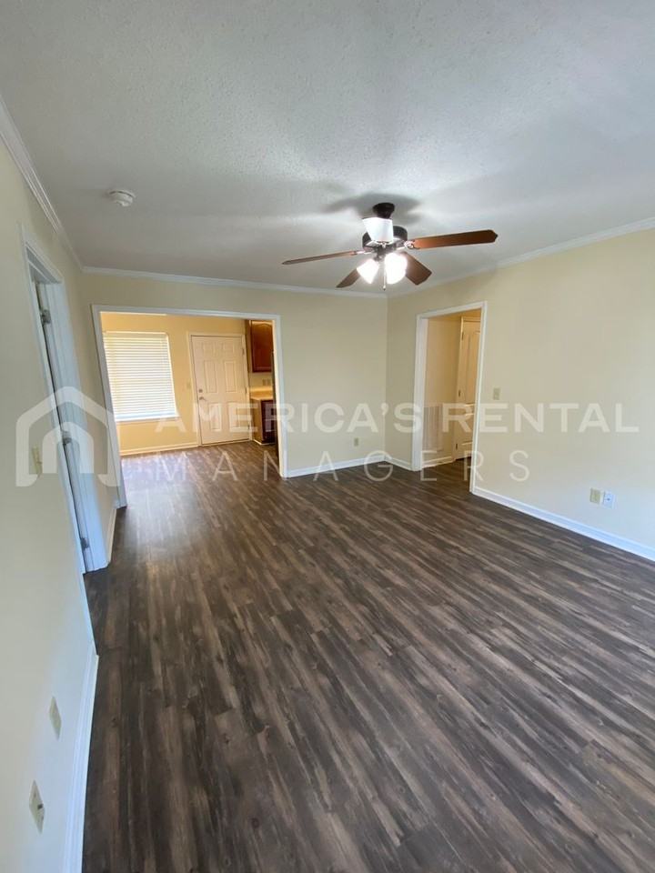 12558 Drift Bay Cv - Photo 3 of 26