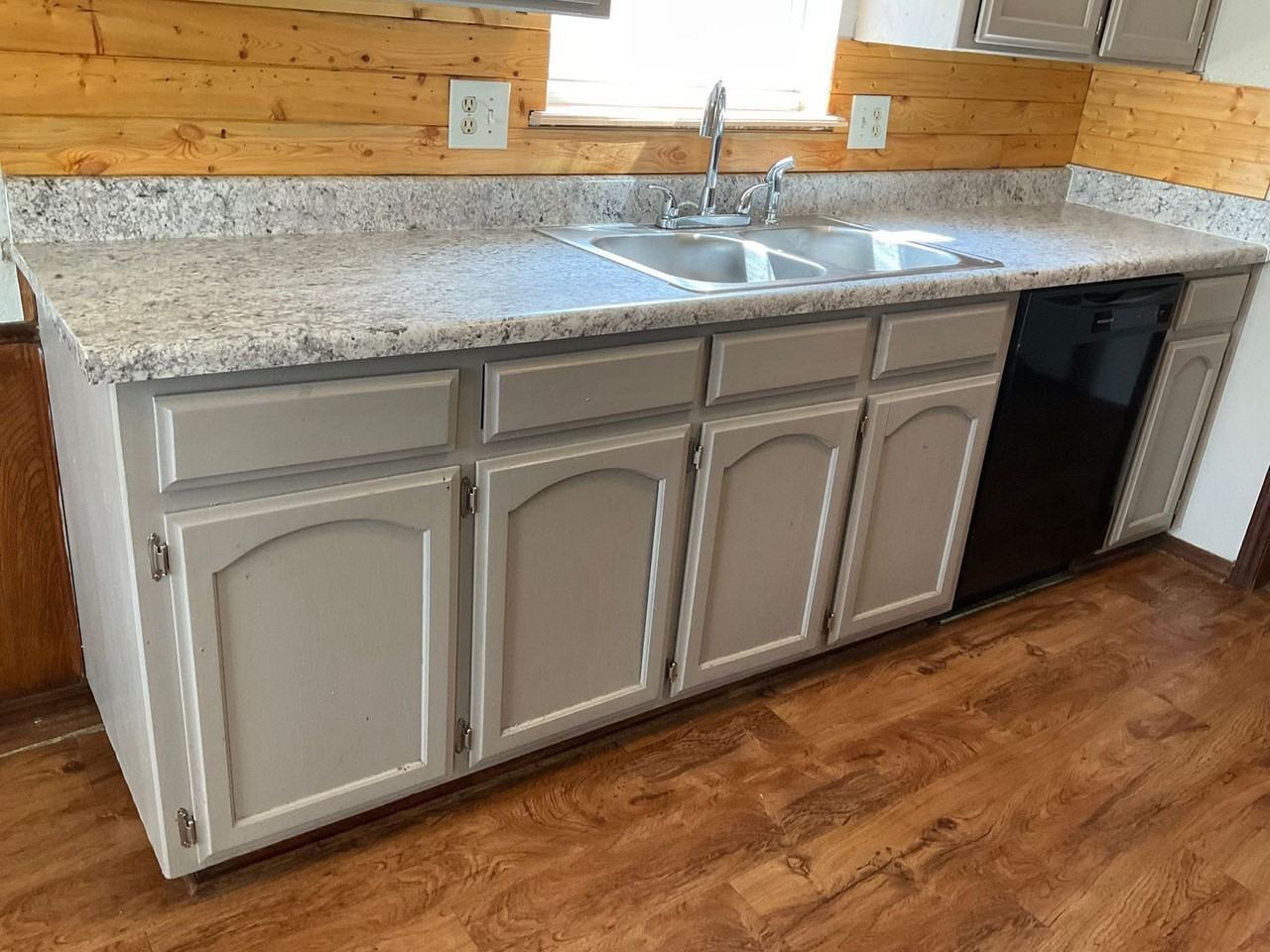 7516 Nw 113th St - Photo 2 of 22