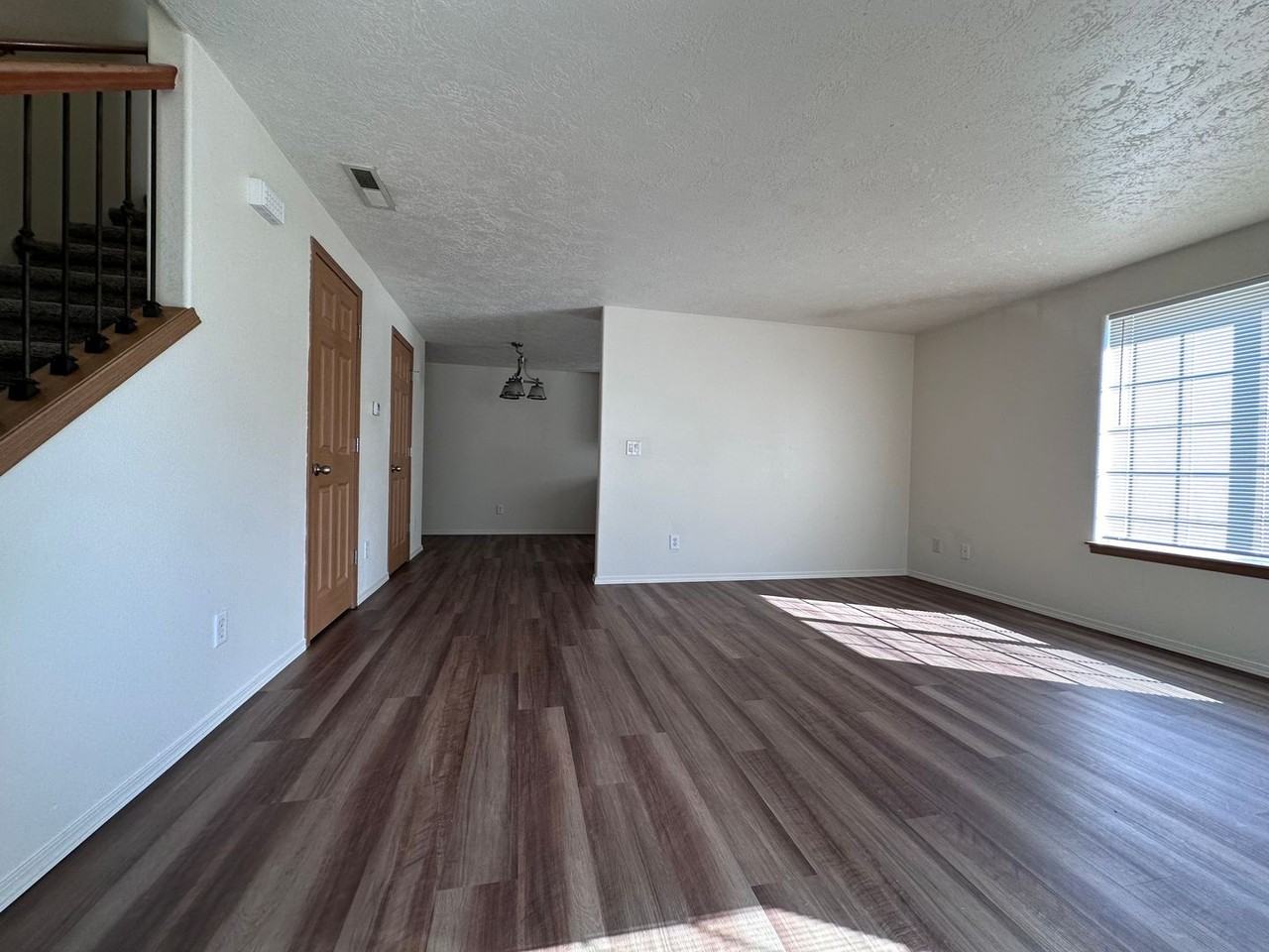 609 Lincoln St - Photo 3 of 22