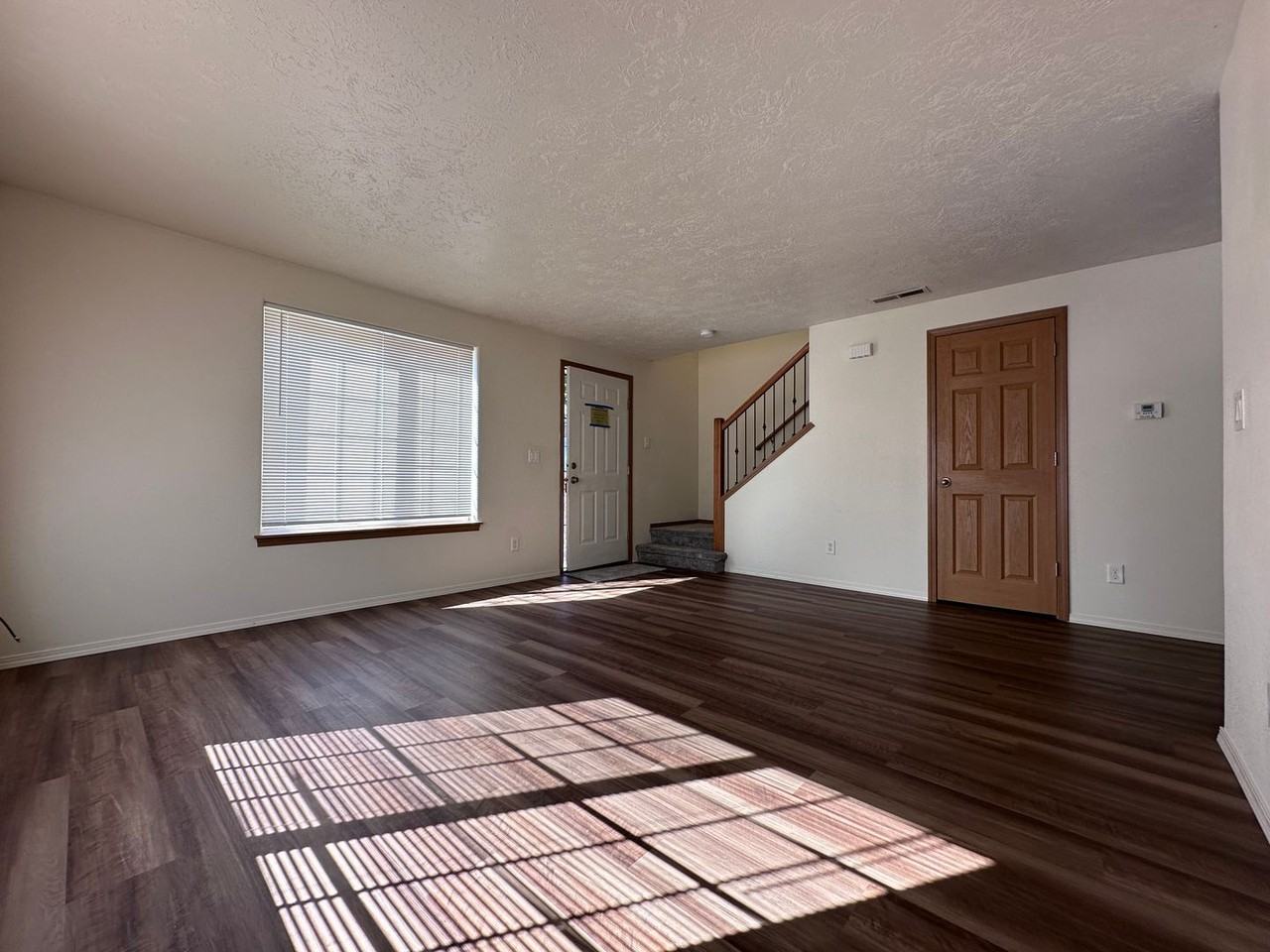 609 Lincoln St - Photo 6 of 22