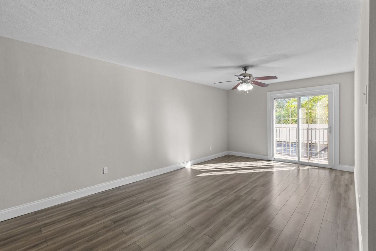 8717 Watson Rd - Photo 6 of 19