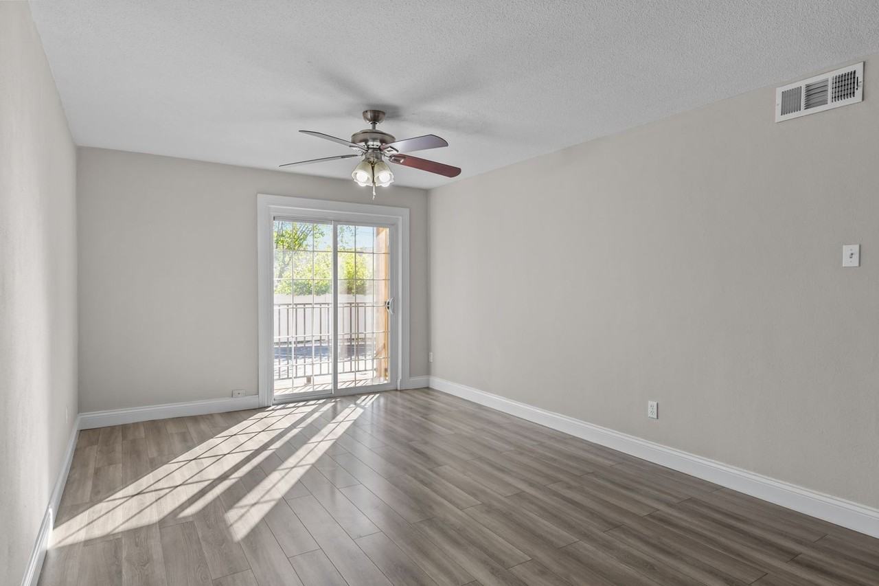 8717 Watson Rd - Photo 4 of 15