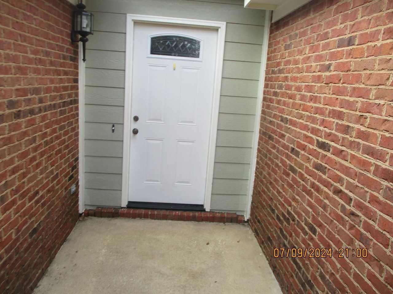 199 Jarrett Dr - Photo 2 of 14