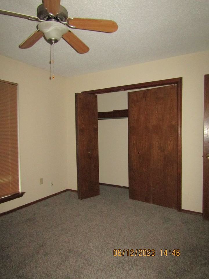 1101 W E Ave - Photo 6 of 24