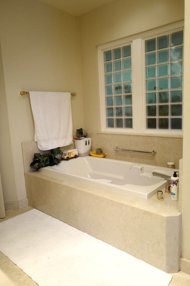 405 Hermosa Pl - Photo 5 of 43