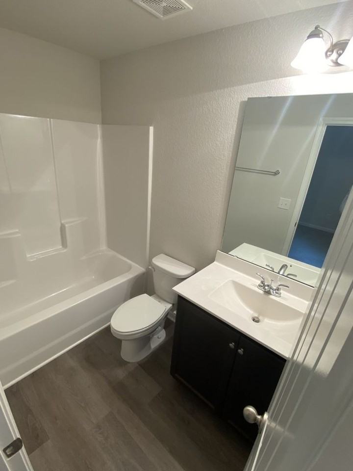 2091 Wiggins Village Dr - Photo 6 of 13