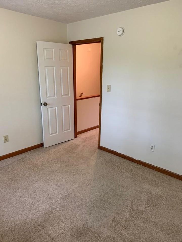 1025 Carolina Road - Photo 7 of 19