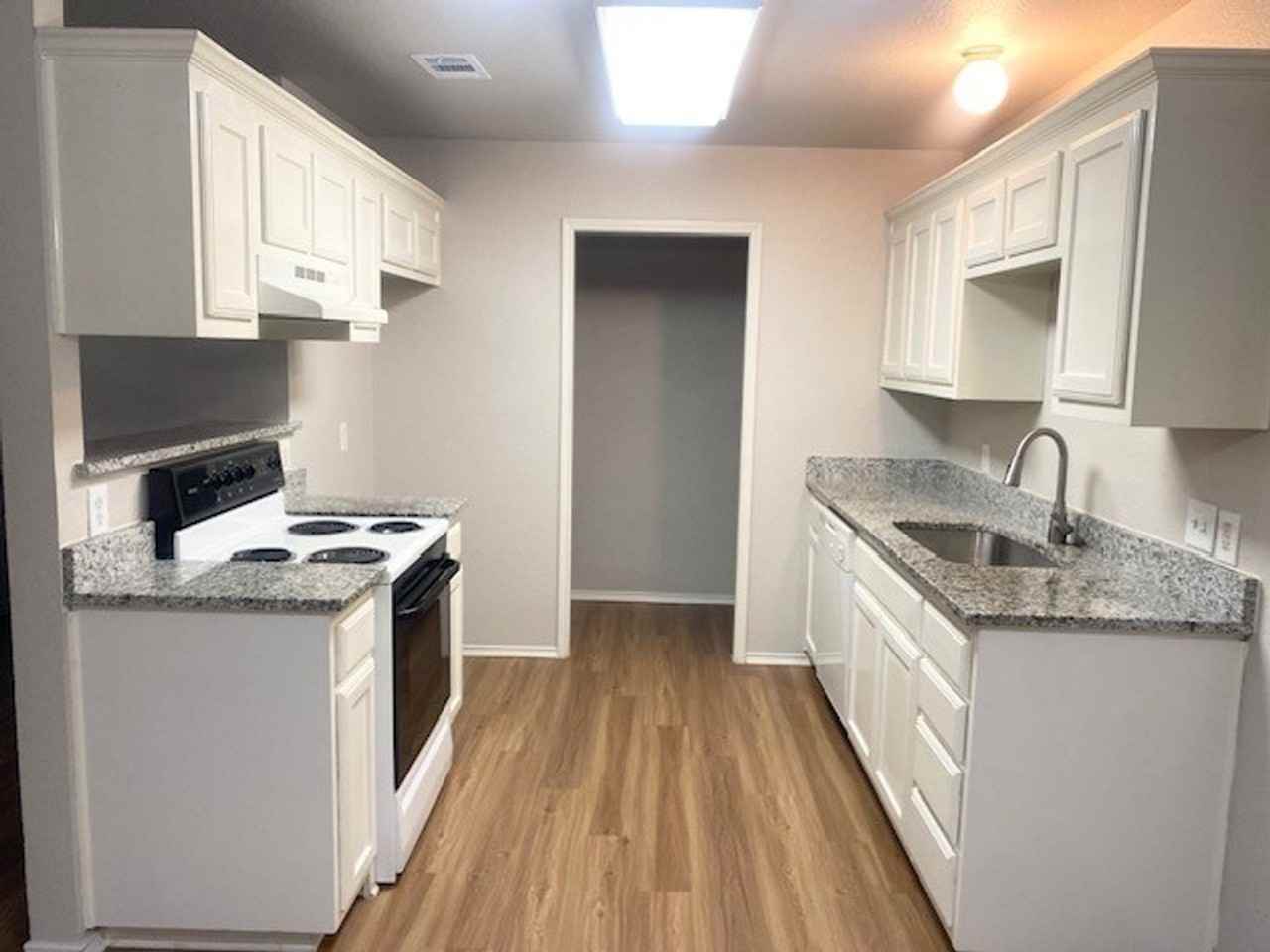 305 Schumacher Dr - Photo 2 of 14