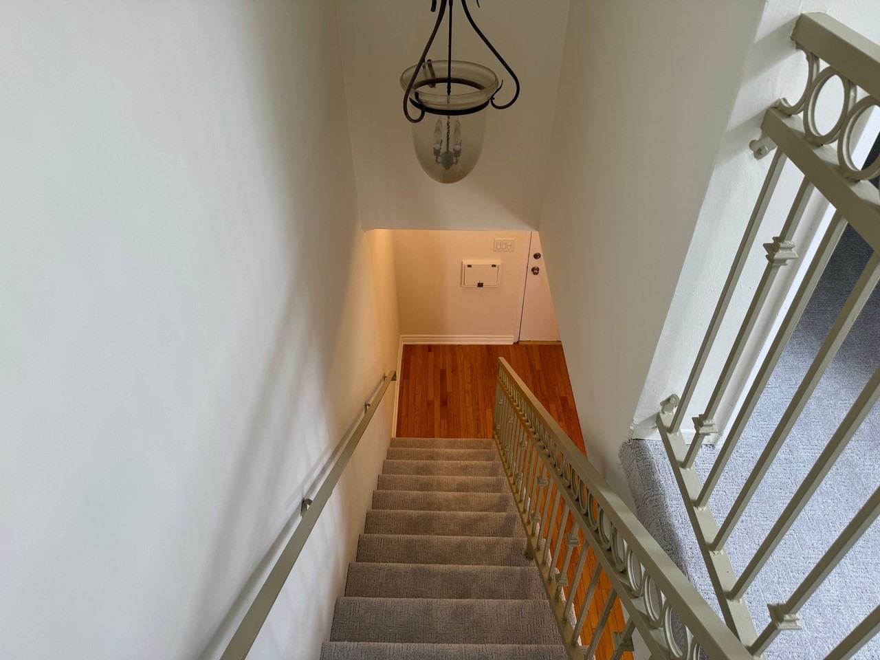 Redlands Court/Matilla - Photo 2 of 11