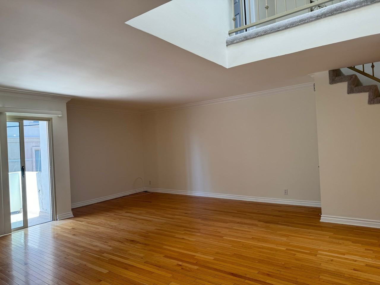 Redlands Court/Matilla - Photo 7 of 11