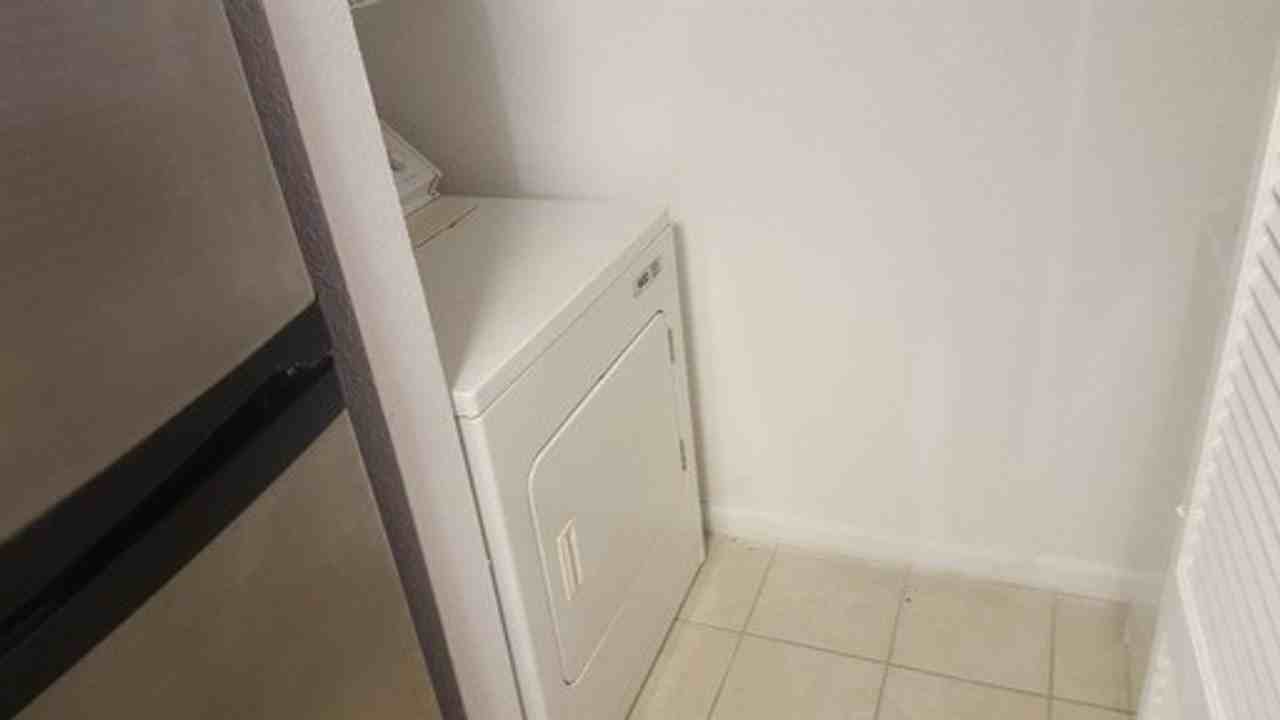 11594 Westwood Blvd - Photo 6 of 21