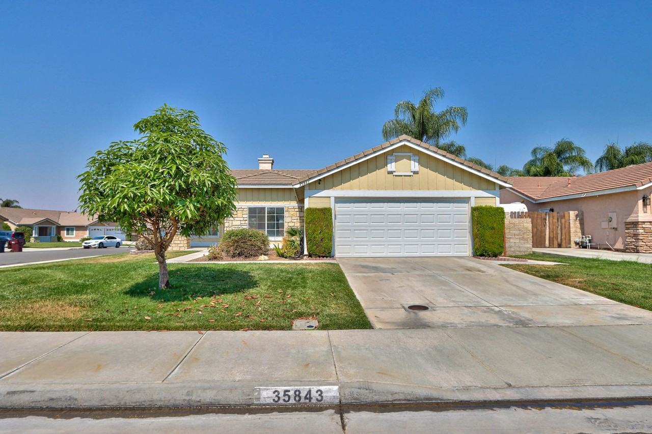 35843 Glissant Dr - Photo 2 of 32