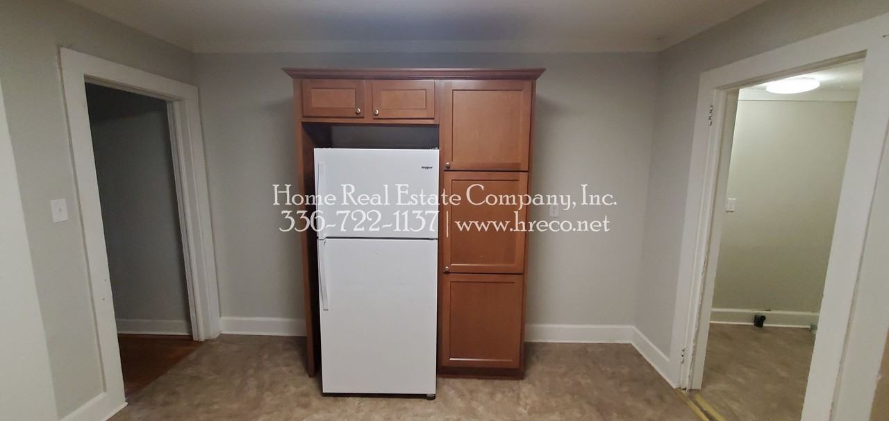 3625 Hemlock Dr - Photo 3 of 9