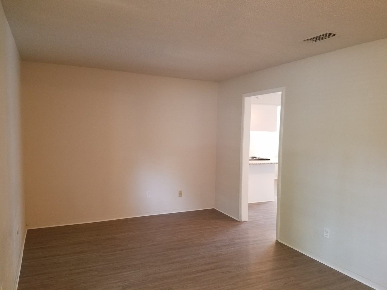 2724 Buffalo Dr - Photo 2 of 17