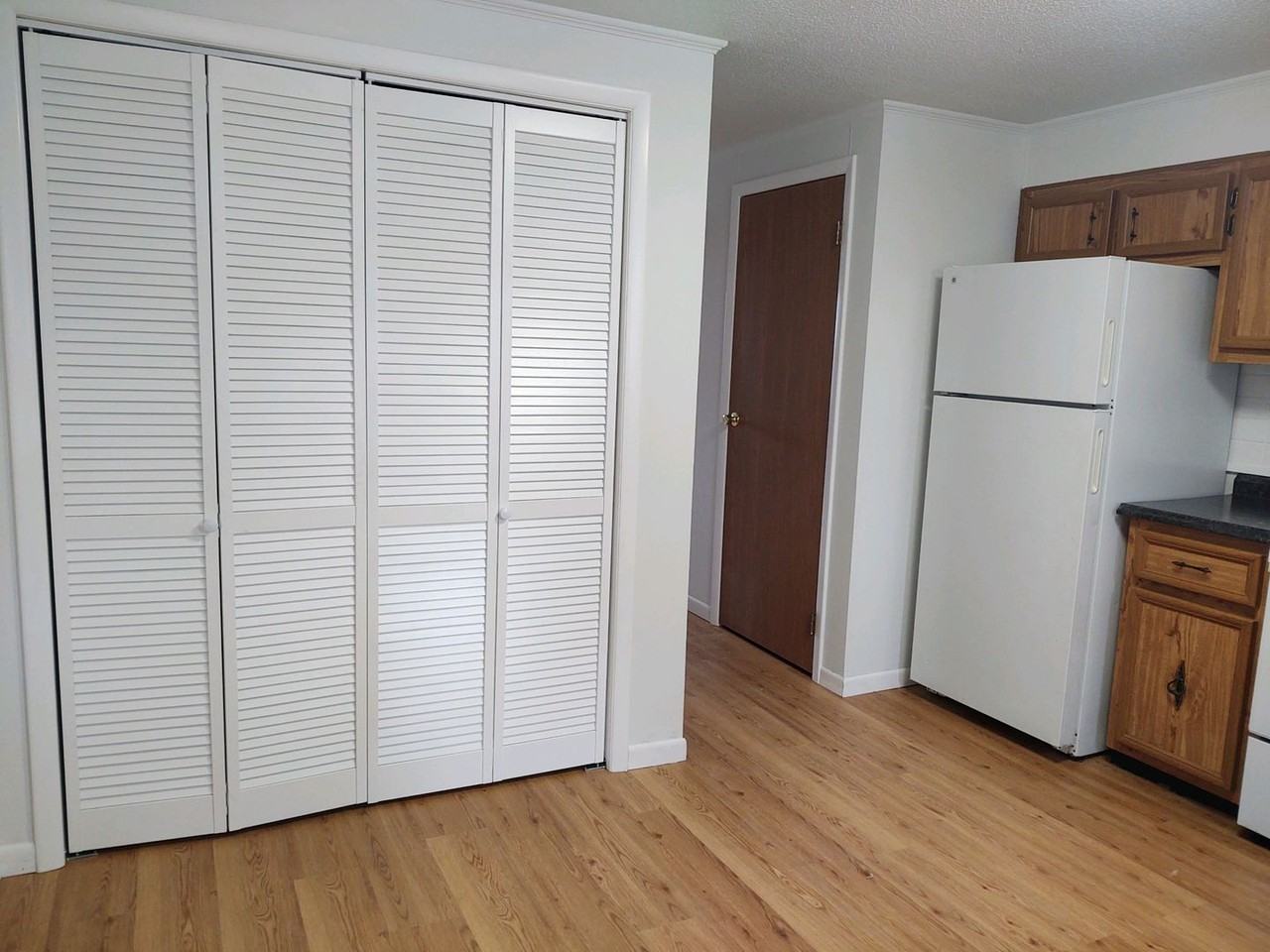 225 Mcknight St - Photo 5 of 16