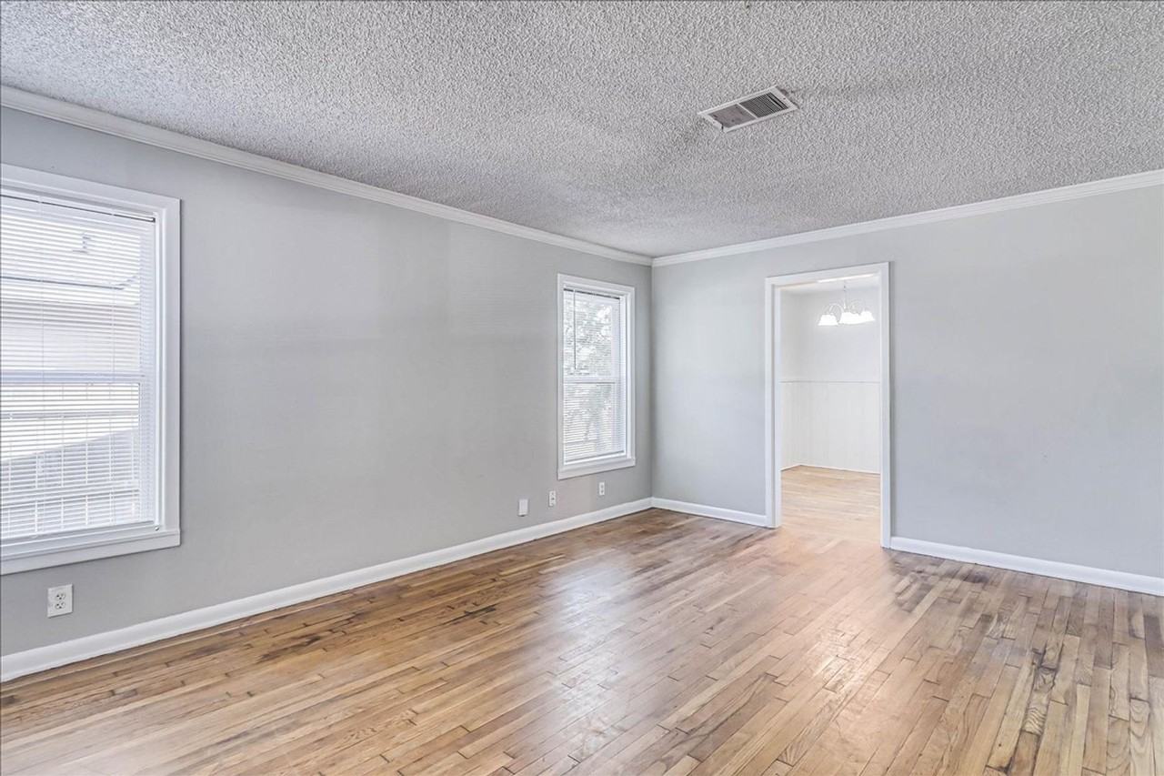 6046 Hugo Dr - Photo 6 of 42