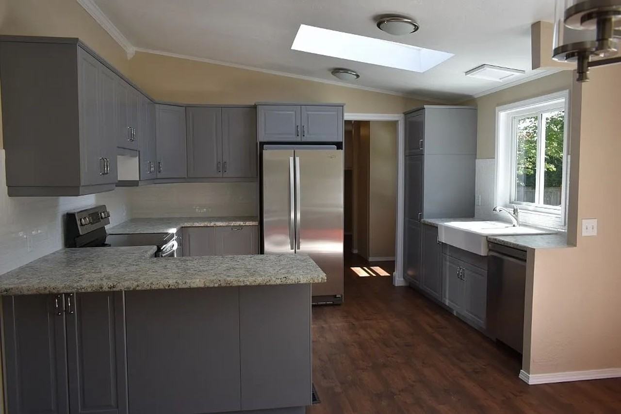 12505 Ne 199th St - Photo 2 of 9