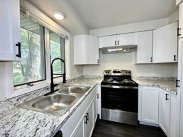 featured image of 2871 S Broadway