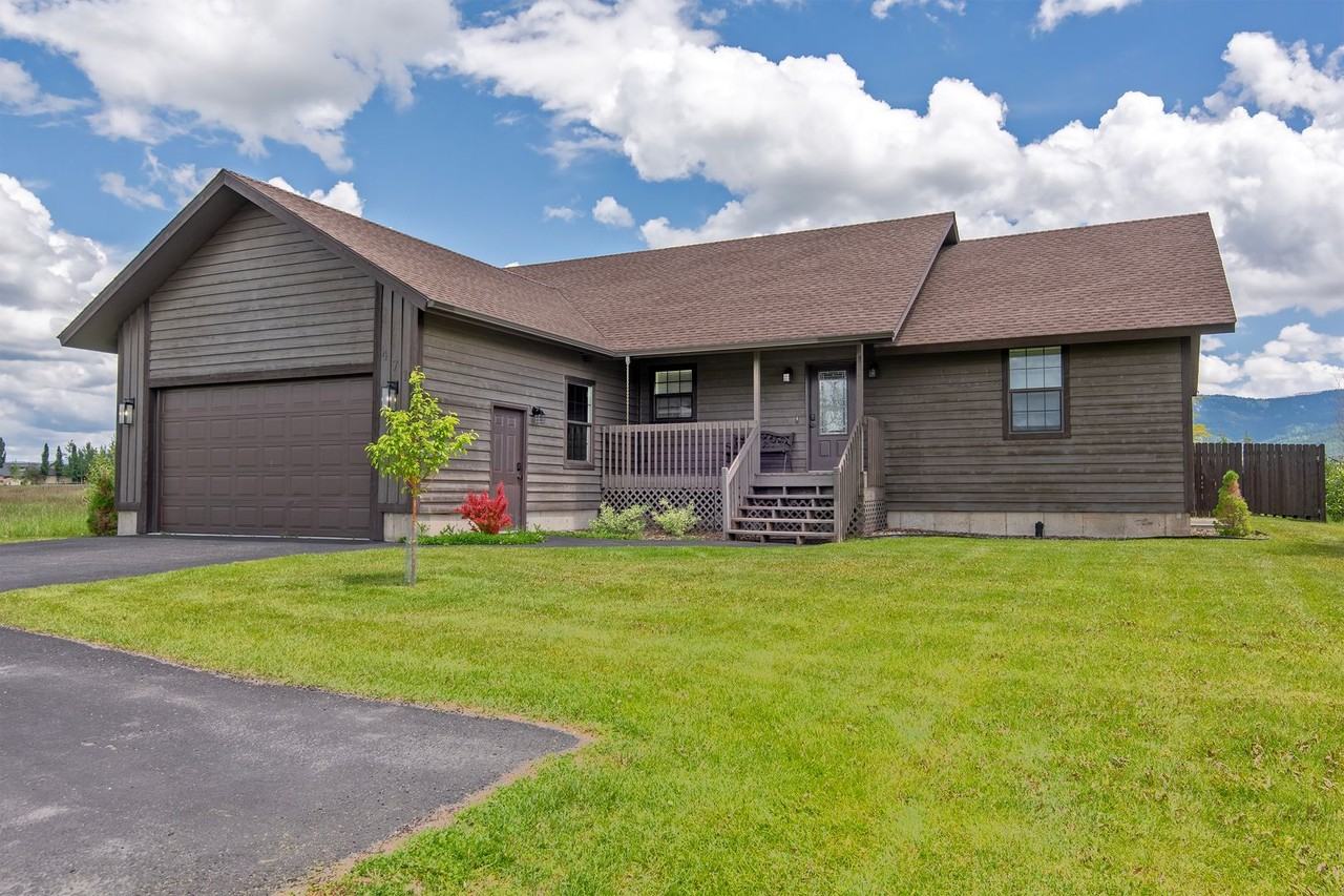 471 Palisade Trl - Photo 4 of 21