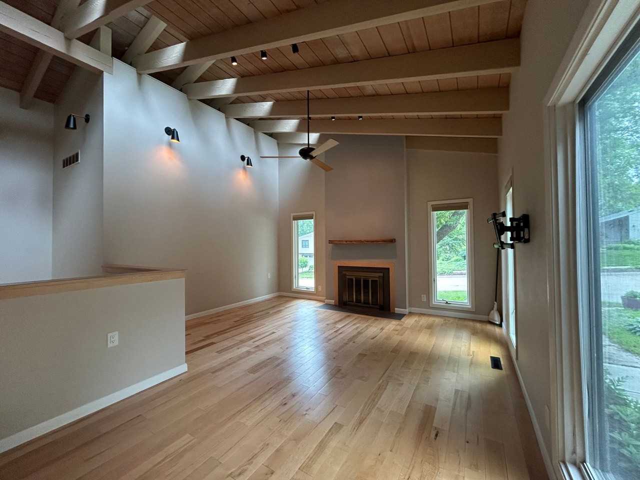 336 Macbride Rd - Photo 2 of 30