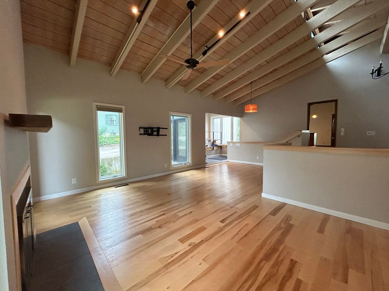 336 Macbride Rd - Photo 3 of 30