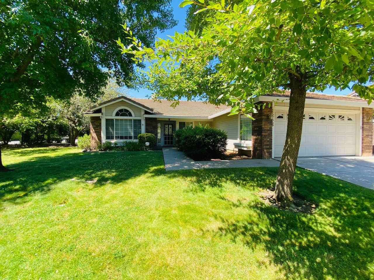 15226 Celebrar St - Photo 2 of 23