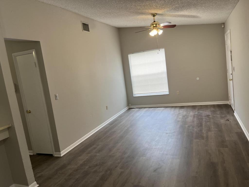 1690 Crystal Park Cir - Photo 2 of 12