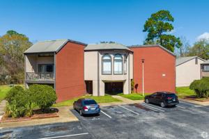 featured image of 4100 Chicot St