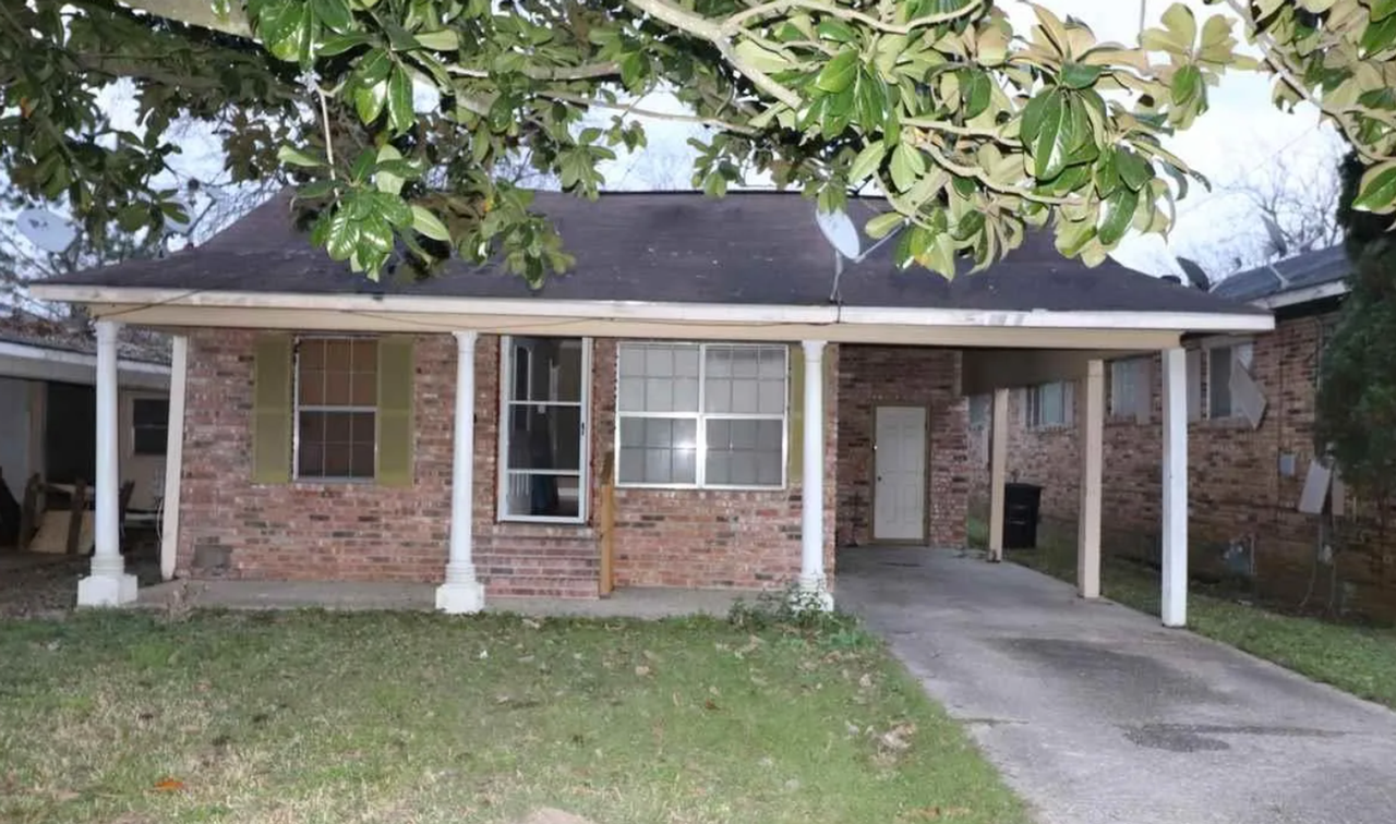 2654 Sheldon Drive - Photo 3 of 10