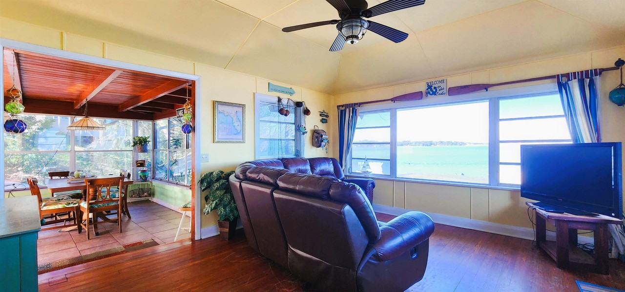 837 Seminole Rd - Photo 3 of 12
