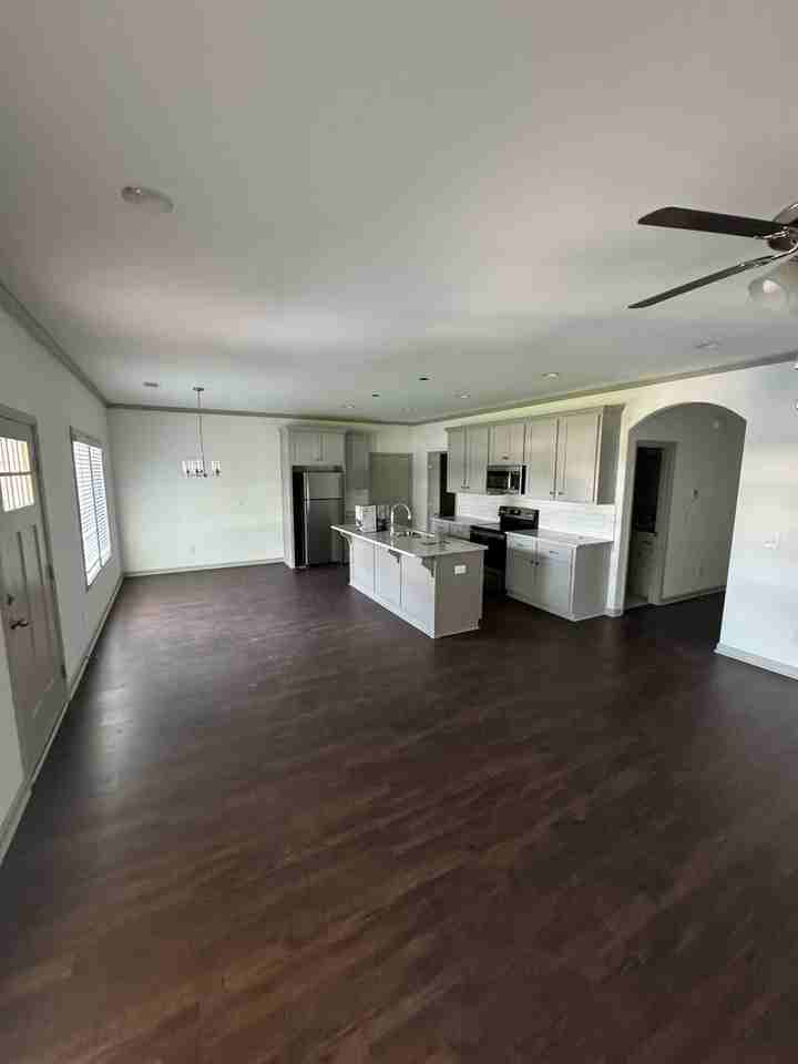 1406 Spring Dr - Photo 7 of 7